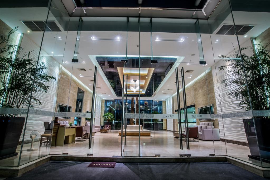 The Cliff Residence Condo Pattaya Bagian luar foto
